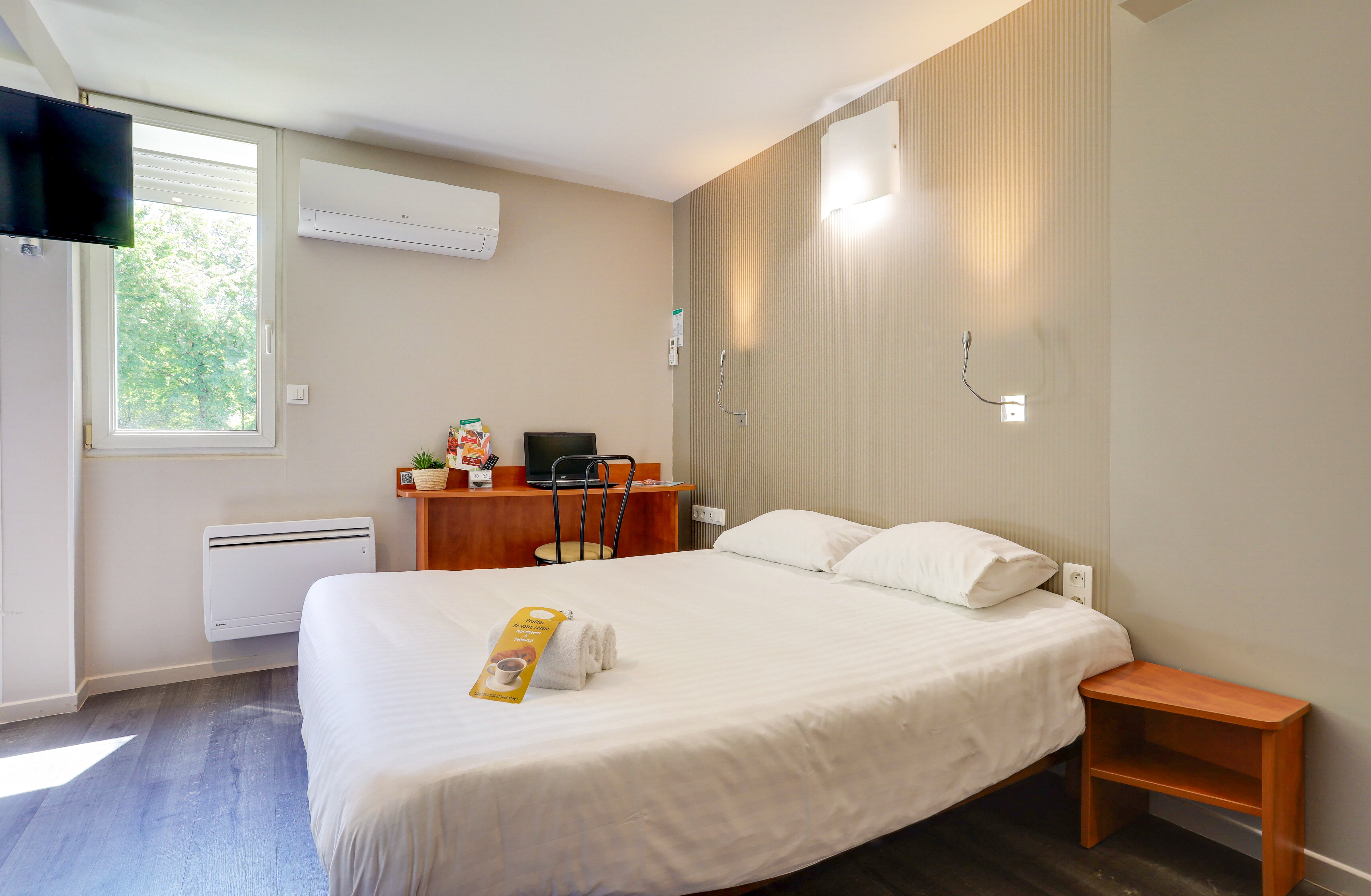Brit Hotel Reims La Pompelle-客卧