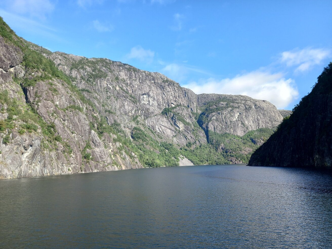 Langfoss Waterfall-Fjaera必去景点