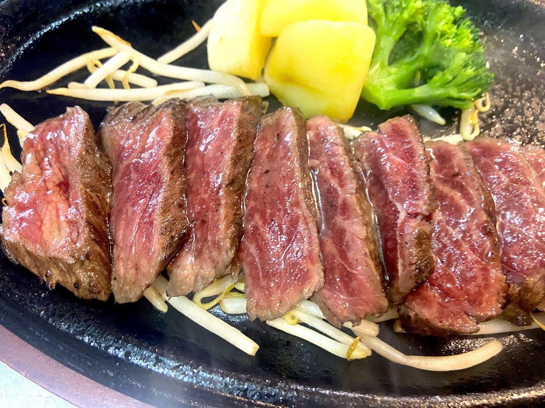 宮崎牛ステーキと宮崎地鶏 肉バル食堂 みやざき晴マチ 中央通一番街店