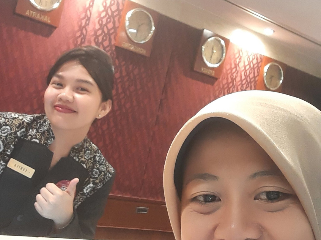 雷德托普酒店主图