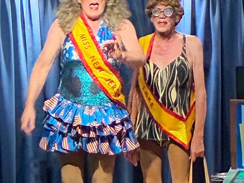 Lively Lady Cabaret Lounge-科斯塔特吉塞必去景点