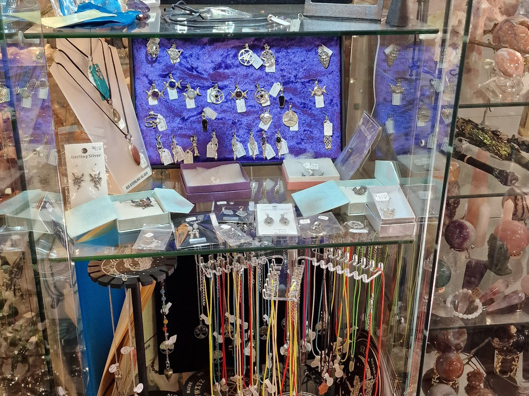 The Raven & Broomstick-莱顿巴扎德必去景点