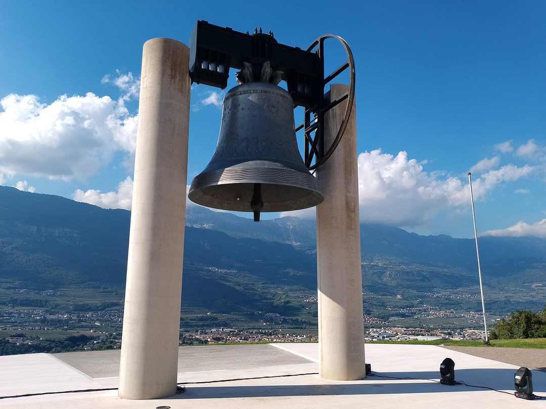 Campana dei Caduti-罗韦雷托必去景点