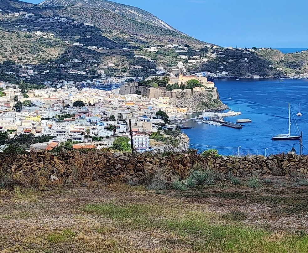 Servizio Taxi Gian.Si.-利帕里必去景点