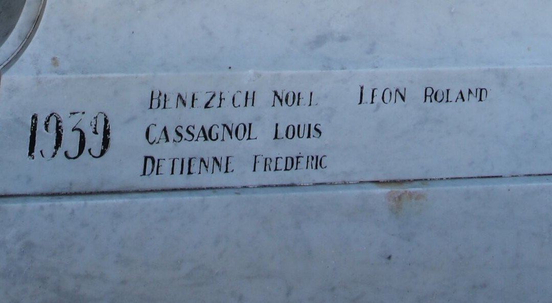 Monument aux Morts de Palavas-les-Flots-帕拉瓦莱弗洛必去景点