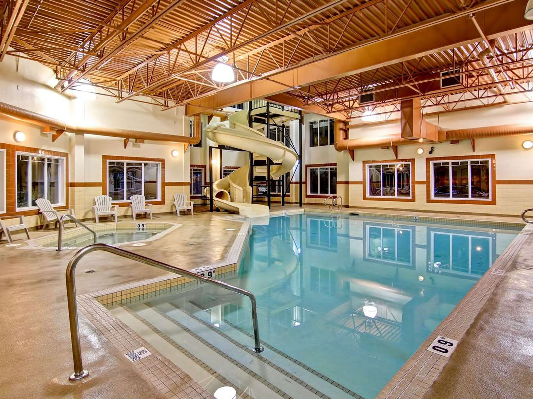 Bashaw酒店住宿-Ramada by Wyndham Ponoka