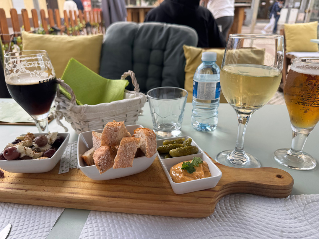 Théo's Tapas & Lounge Bar