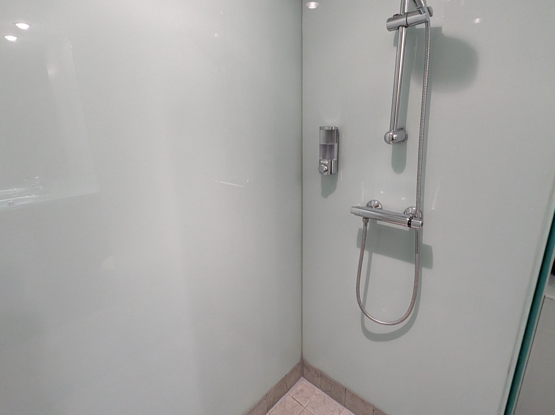 莱特肯尼登站楼酒店主图