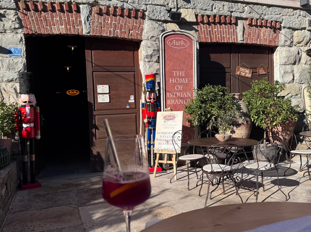 Aura Distillery-Buzet必去景点