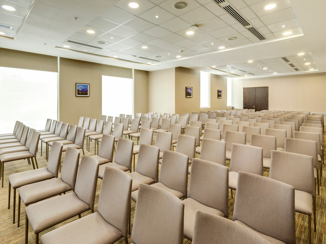 Wyndham Santiago Aeropuerto主图