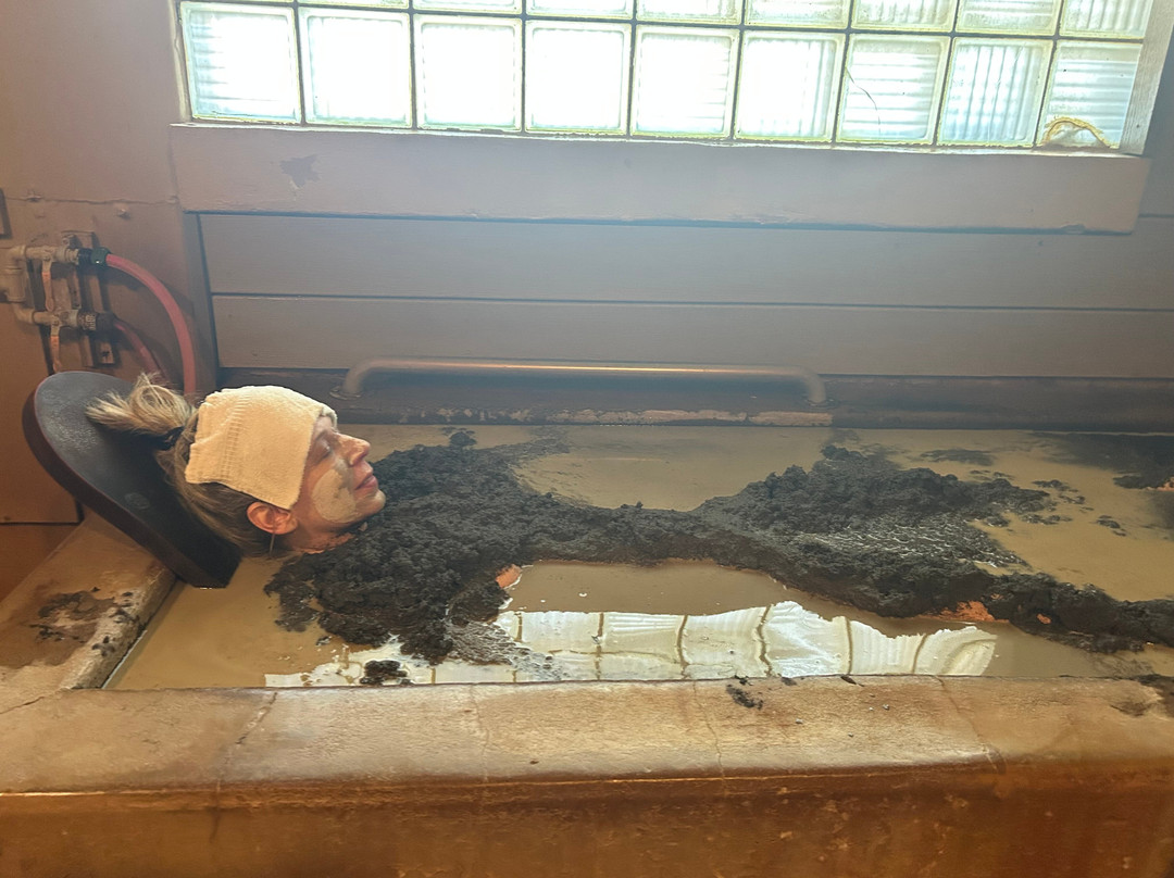 Golden Haven Hot Springs Spa主图