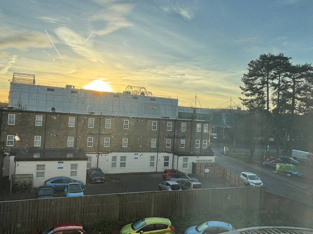 Travelodge Hatfield Central主图