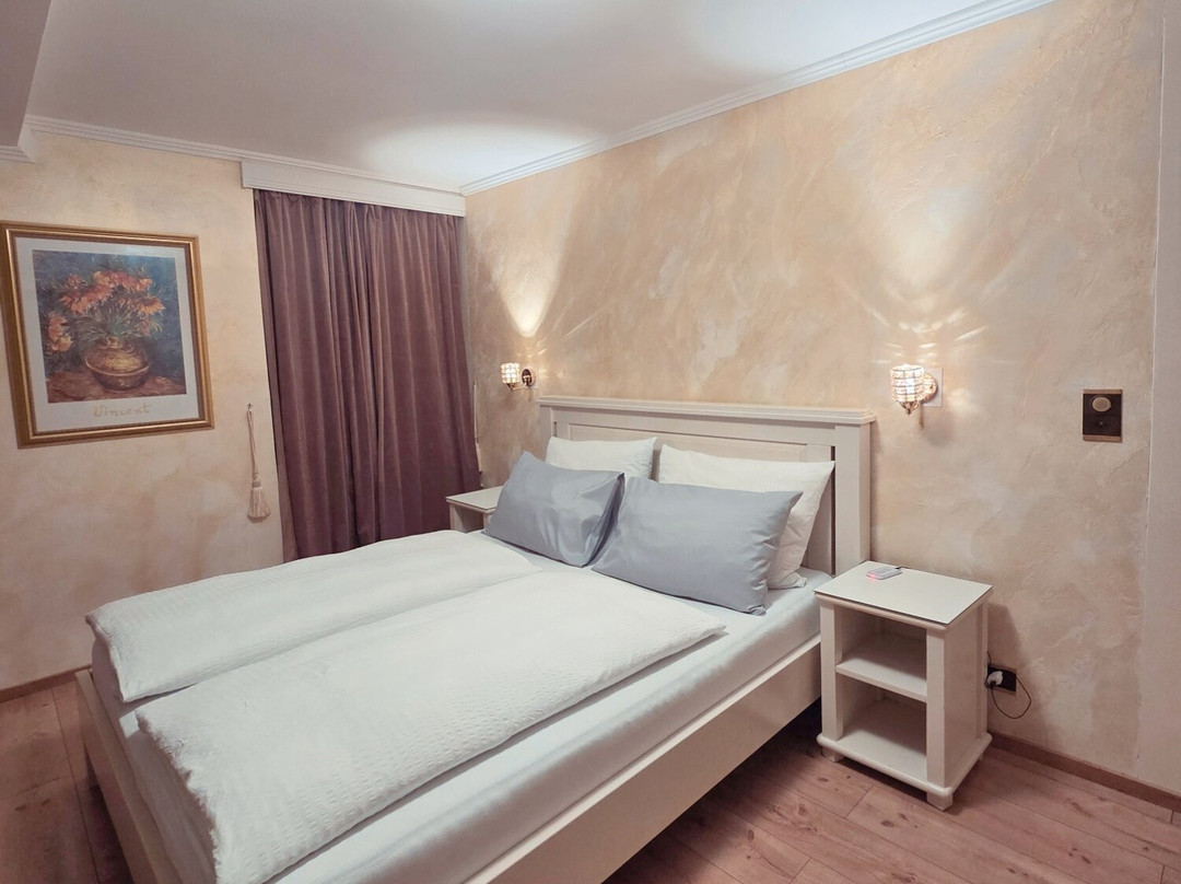 伊索科勒酒店主图