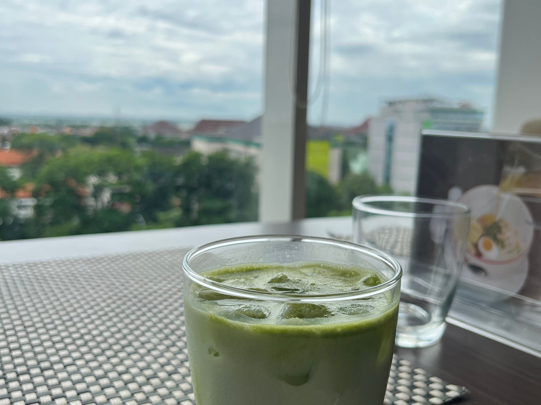 Hotel Santika Gresik主图