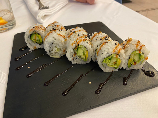 尹朋里亚雷酒店主图