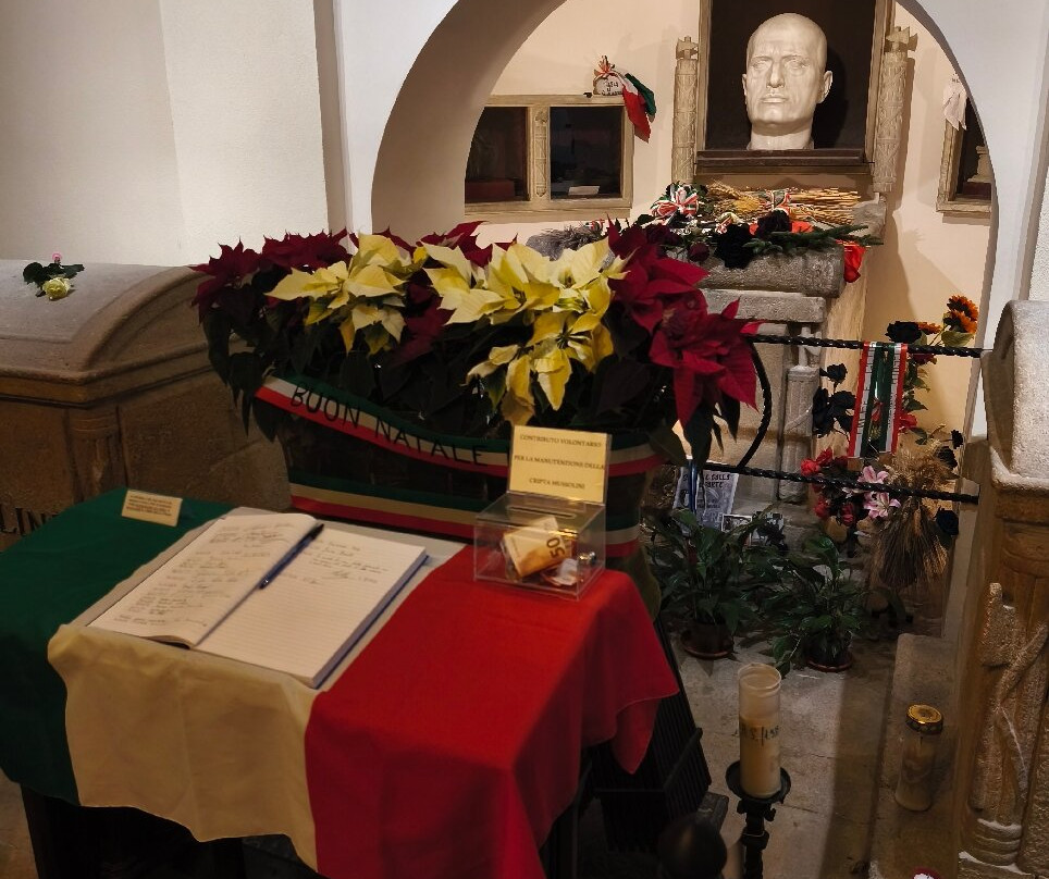 Cripta di Benito Mussolini-Predappio必去景点