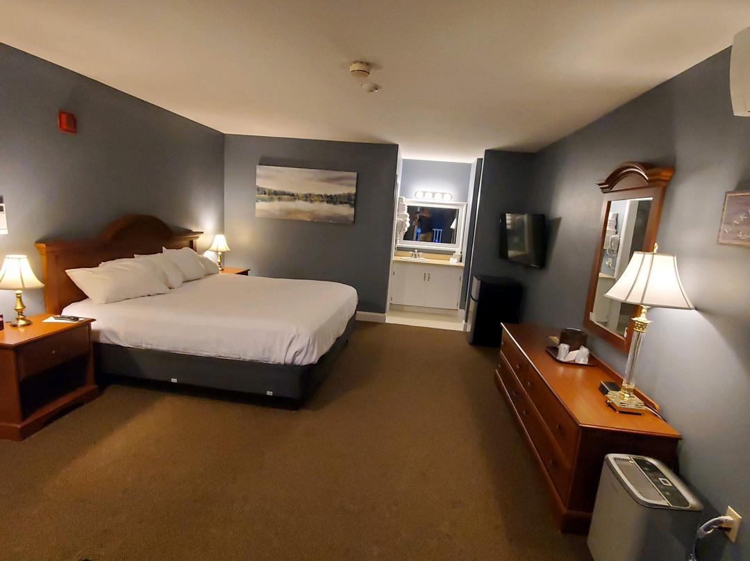 Birch Knoll Motel主图