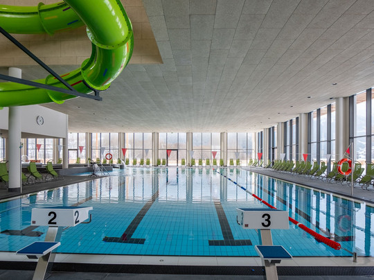 Erlebnisbad Curunes-Curon Venosta必去景点