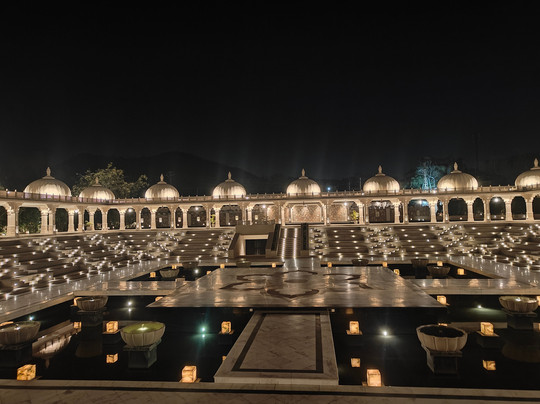 Wyndham Grand Udaipur Fateh Sagar Lake