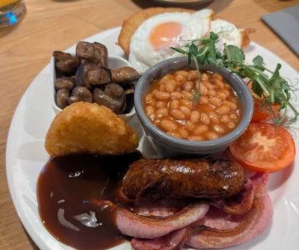 The Fishbourne Inn主图