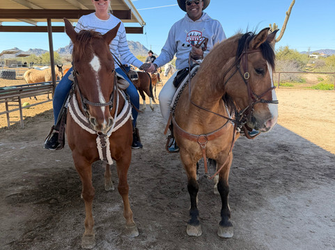 Cave Creek Outfitters-斯科茨代尔必去景点