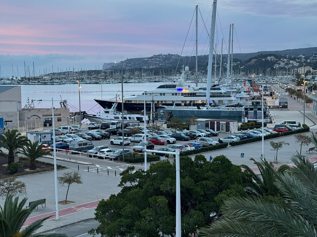 拉波萨达德尔马酒店主图