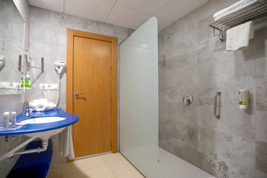 赛维集团特里内玛酒店-浴室