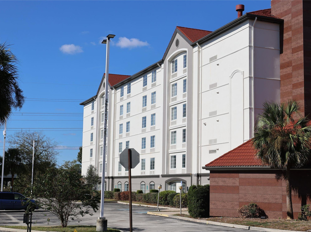 奥卡拉昆塔温德姆套房酒店