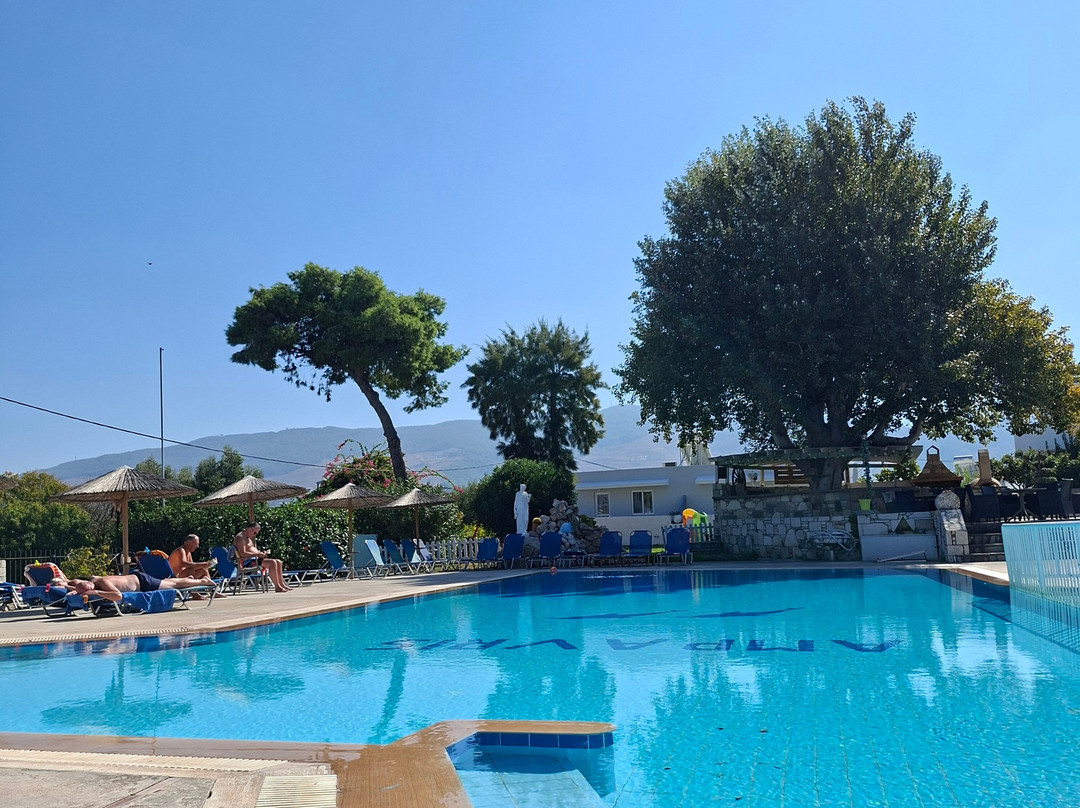 安帕里斯家庭式公寓主图