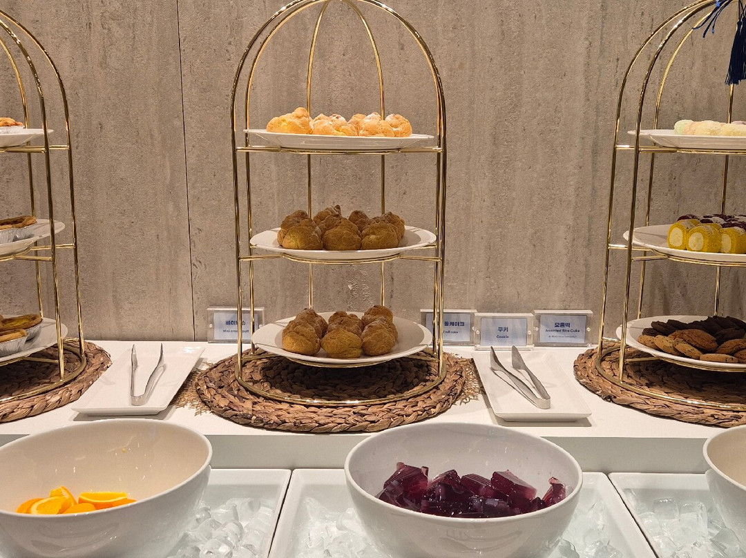 Home Marina Sokcho Hotel