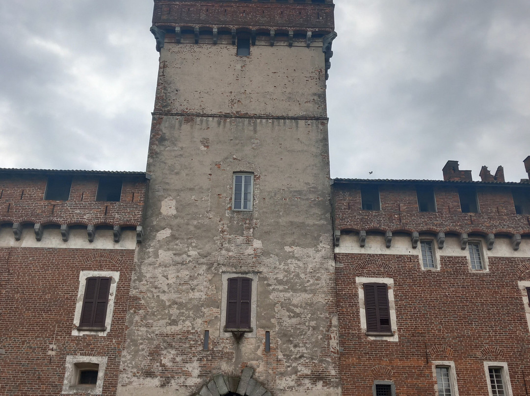 Castello Di Chignolo Po-Chignolo Po必去景点