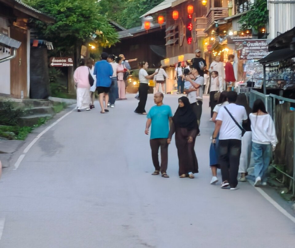 Mae Kampong Village-夜安必去景点