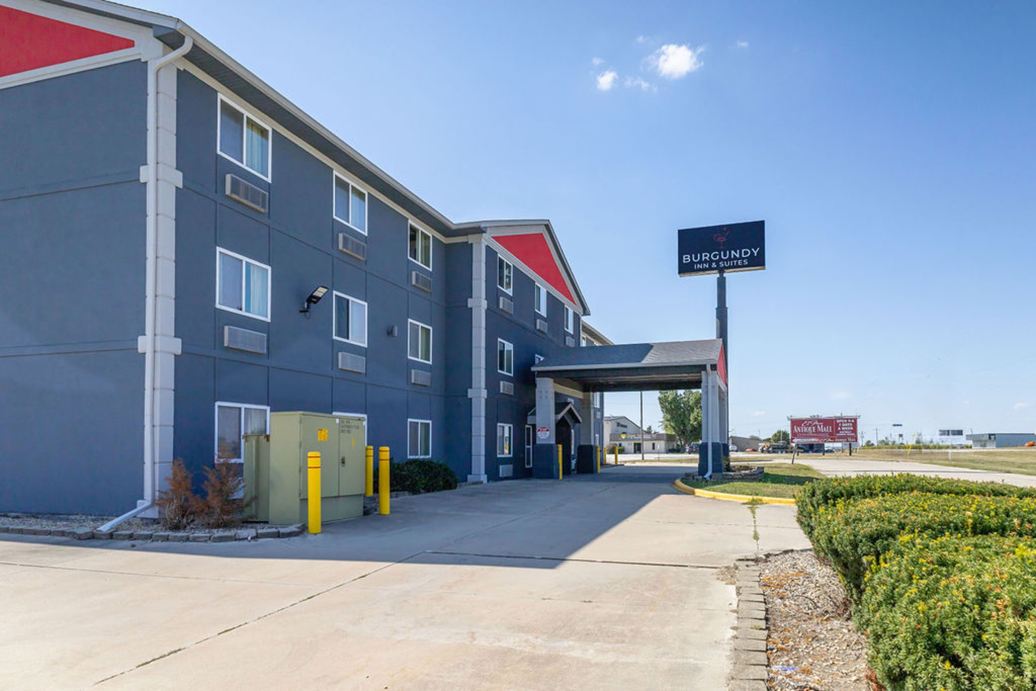 Burgundy Inn & Suites by OYO El Paso-度假村/酒店