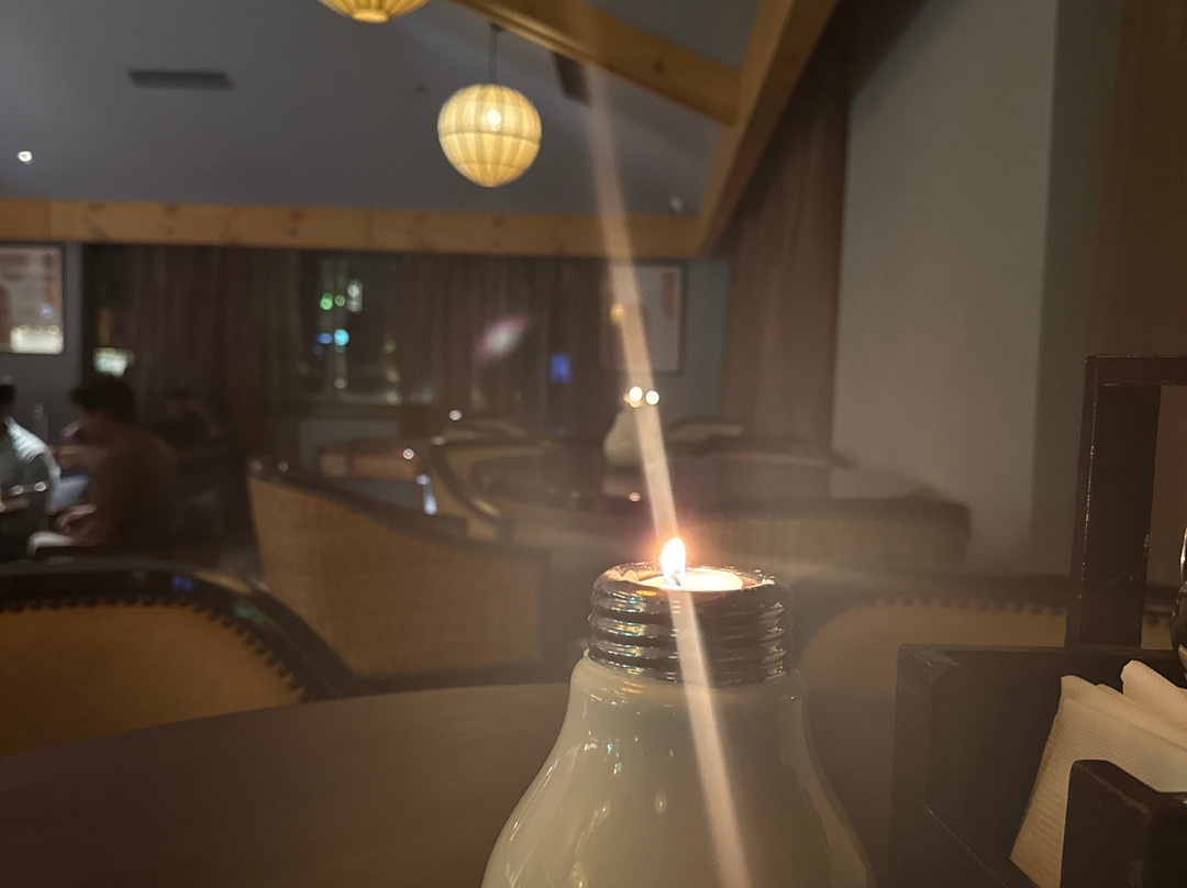 Upper Deck Bar & Lounge-维沙哈巴南必去景点