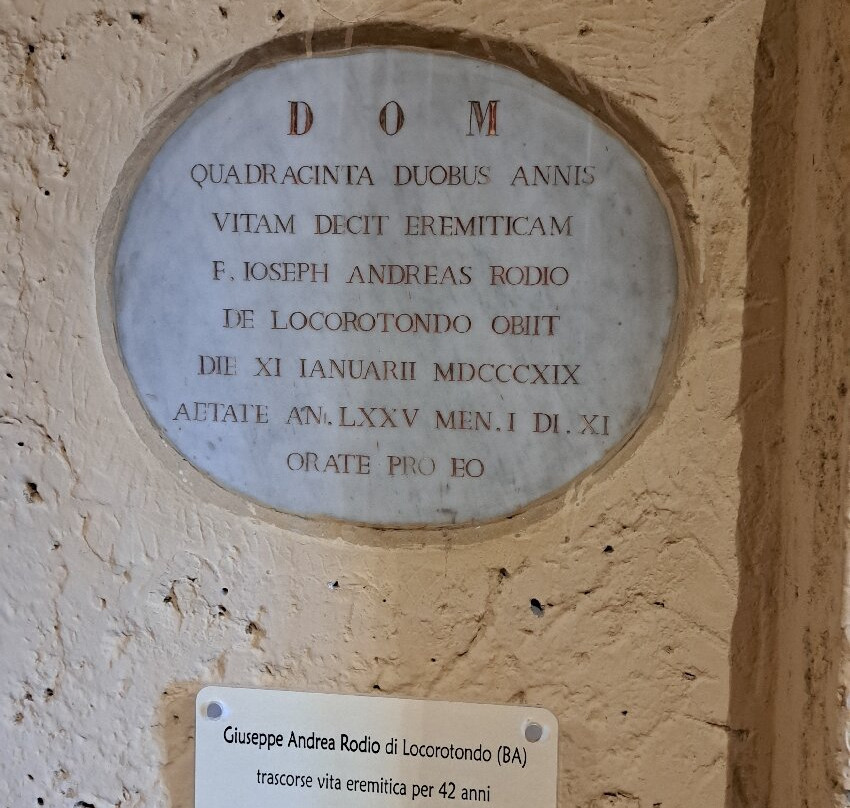 Pontificio Santuario Maria SS. "ad Rupes"-Castel Sant'Elia必去景点