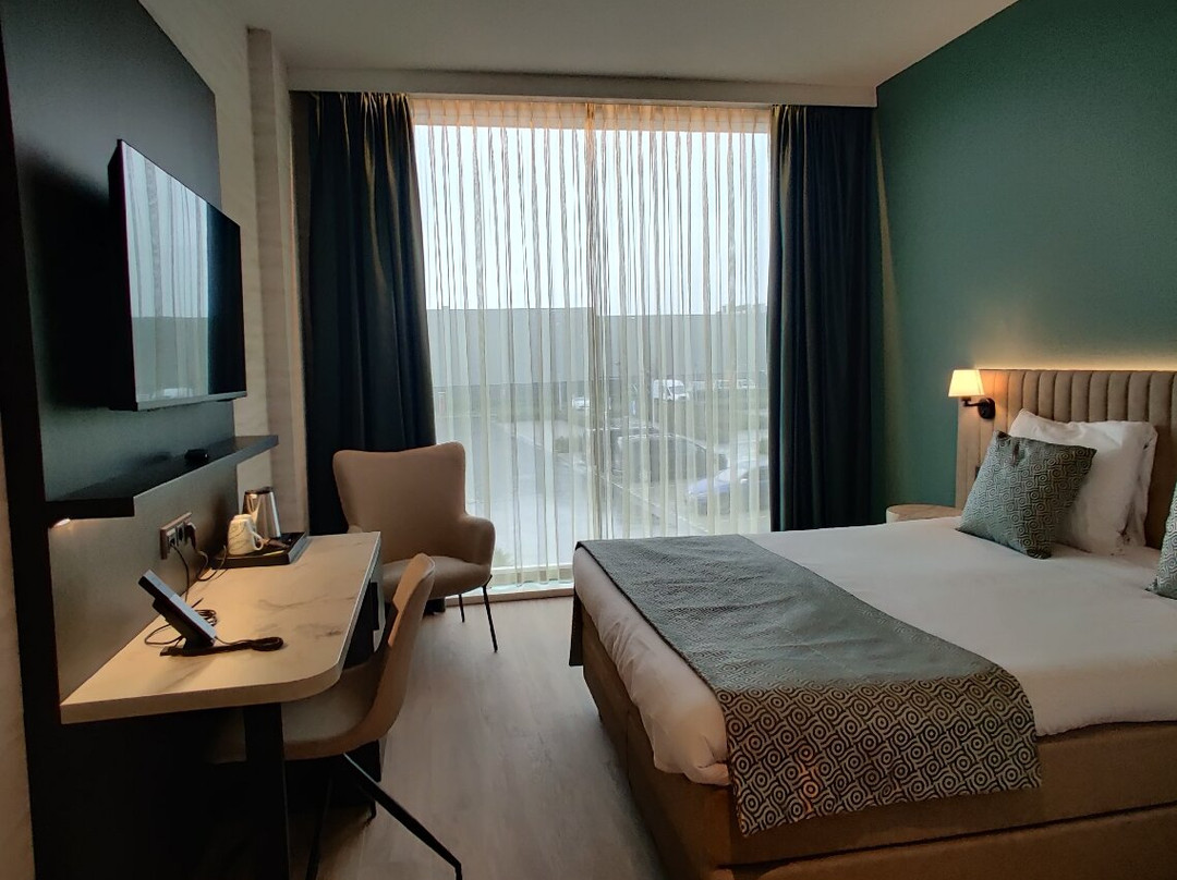 OZO Hotels President Airport