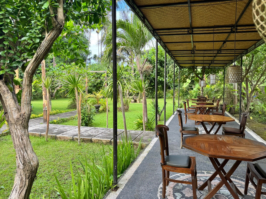 Warung B,tok