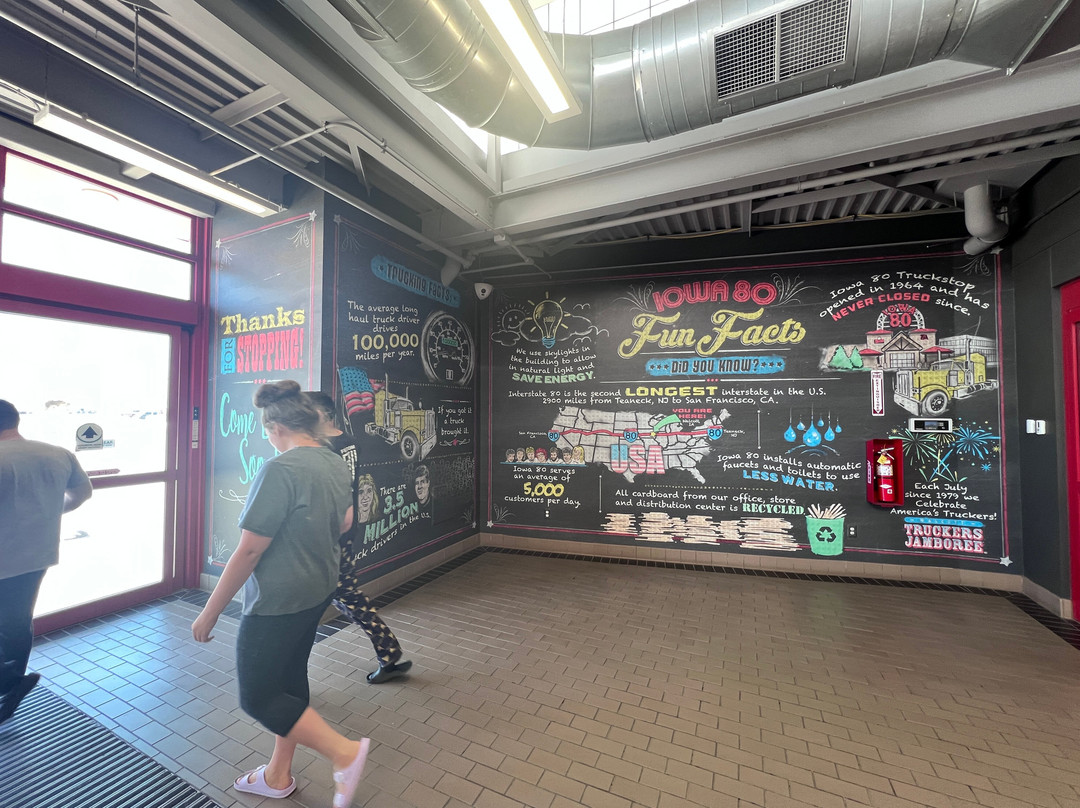 Iowa 80, World's Largest Truck Stop-Walcott必去景点