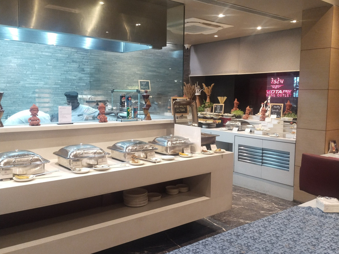 皇家兰花中央阿寇塔酒店 - 瓦多达拉主图