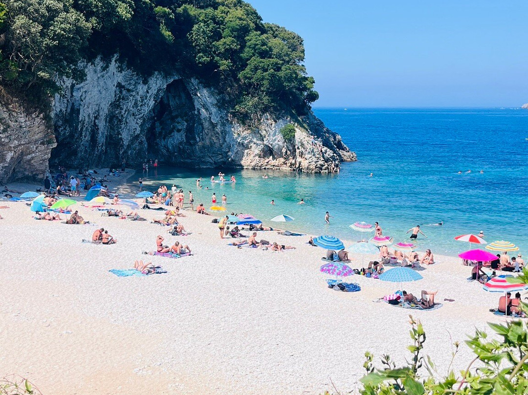 Rovinia Beach-Paleokastritsa必去景点