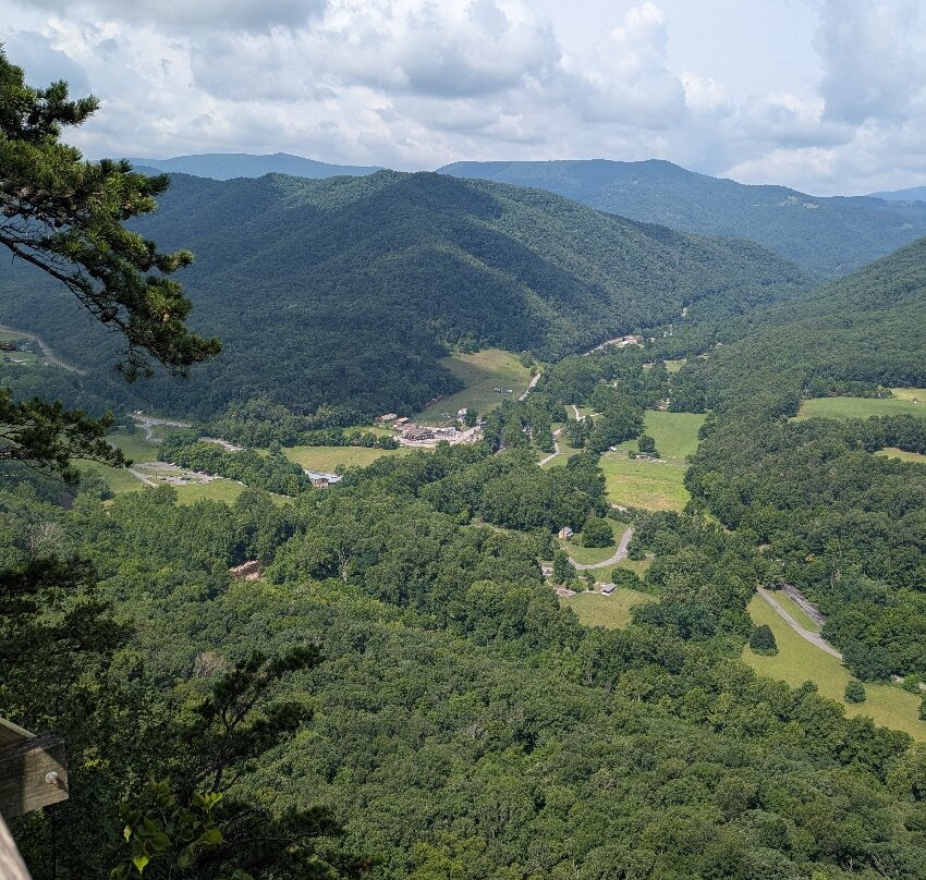 Seneca Rocks Observation Platform-Seneca Rocks必去景点