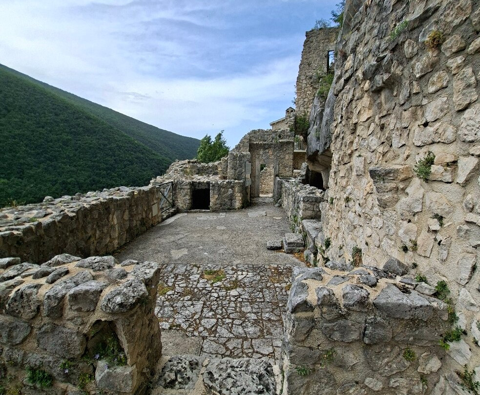 Eremo Di Santo Spirito a Majella-Roccamorice必去景点
