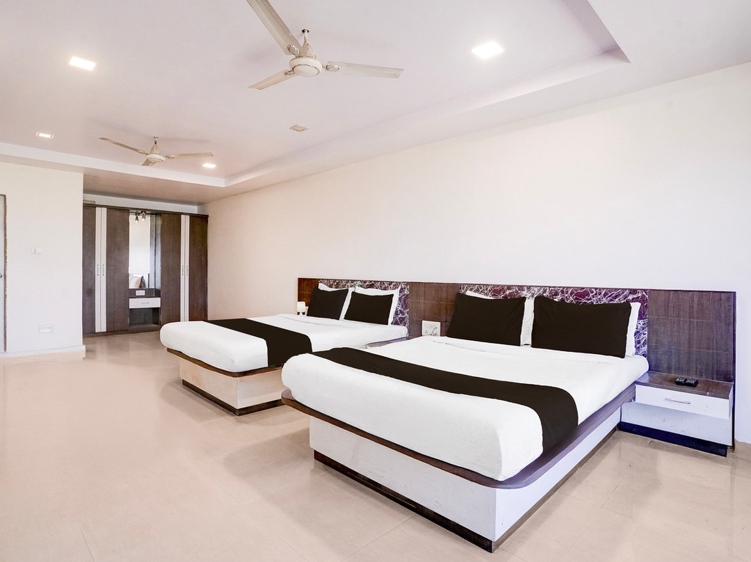 Fabhotel Bright Holidays = Fabhotel 明亮假日