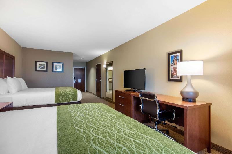 Midfield酒店住宿-Comfort Inn & Suites At Crosspex Village