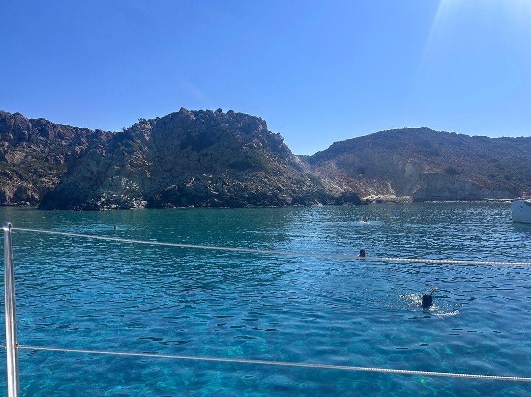 Odysseus A. Yacht Cruises-Adamas必去景点