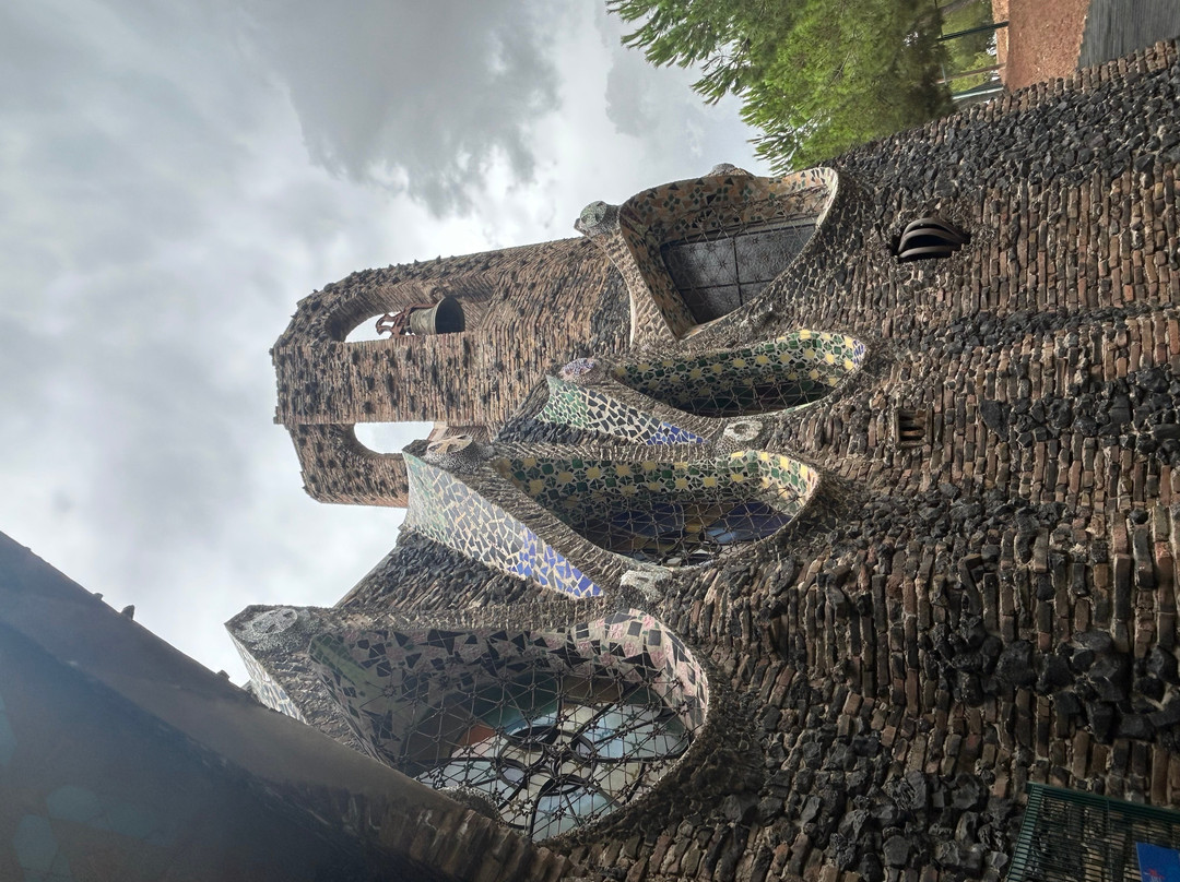 Colonia Güell-圣科洛马德塞尔韦略必去景点