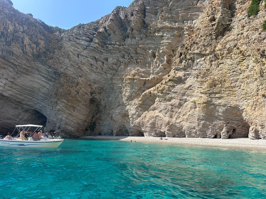 Paradise Beach-Liapades必去景点