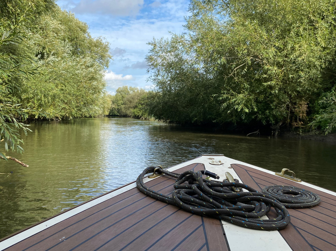 Grove Ferry River Trips-Upstreet必去景点