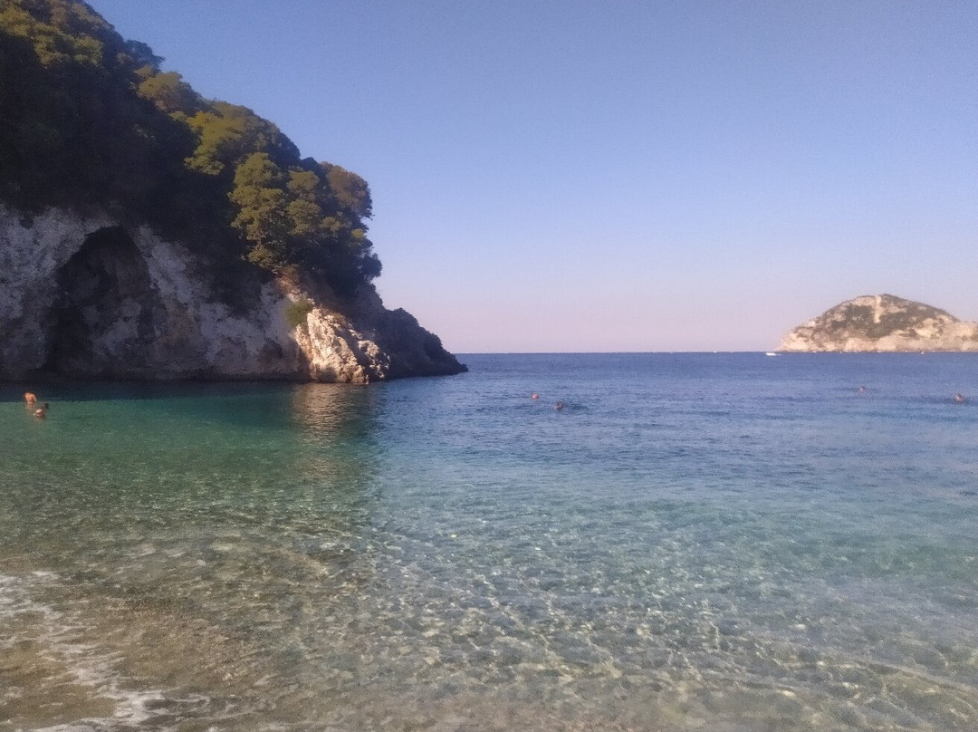 Rovinia Beach-Paleokastritsa必去景点