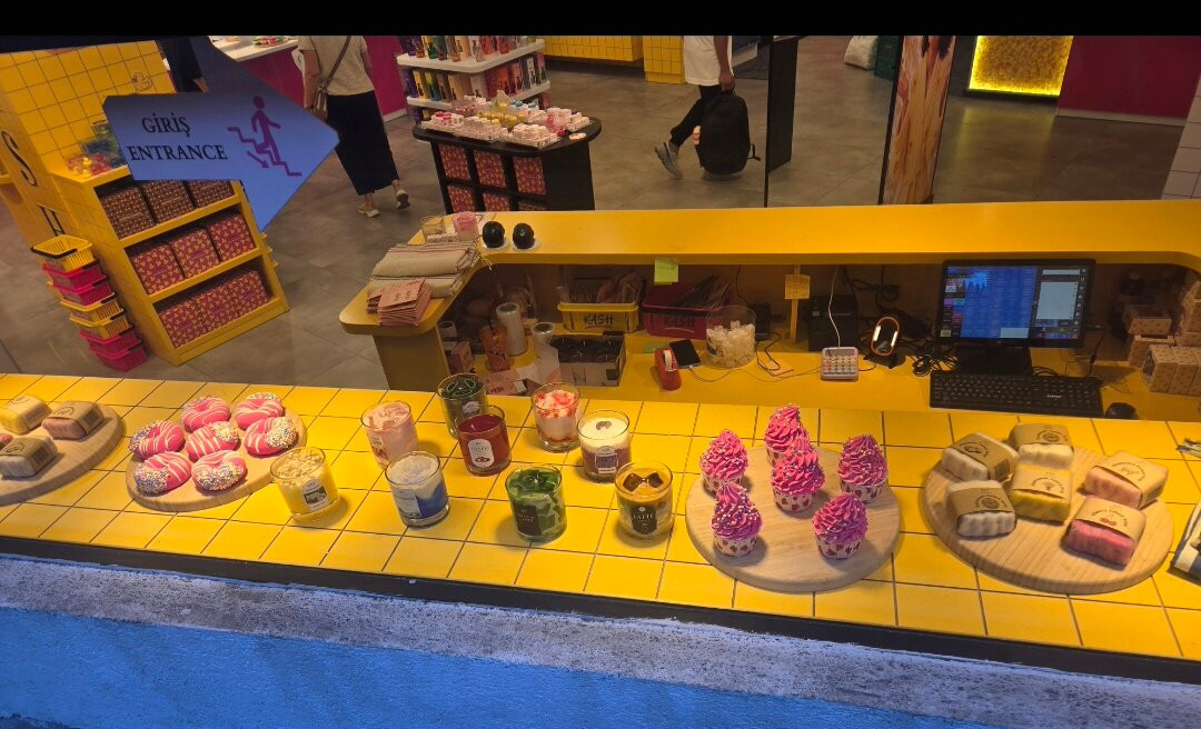 Kash Cosmetics-卡斯必去景点